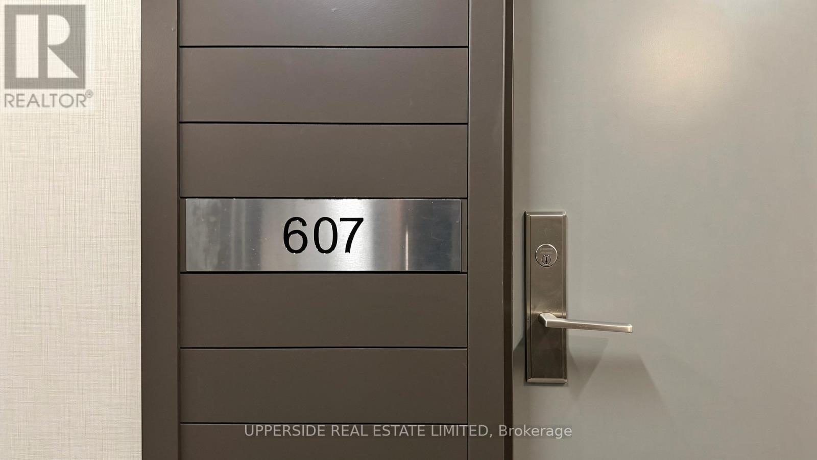 607 - 126 Simcoe Street, Toronto (waterfront Communities), Ontario
