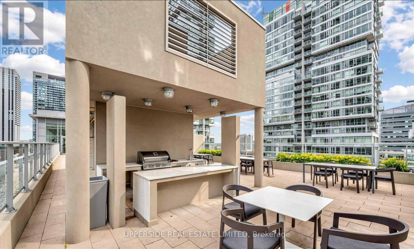 607 - 126 Simcoe Street, Toronto (waterfront Communities), Ontario