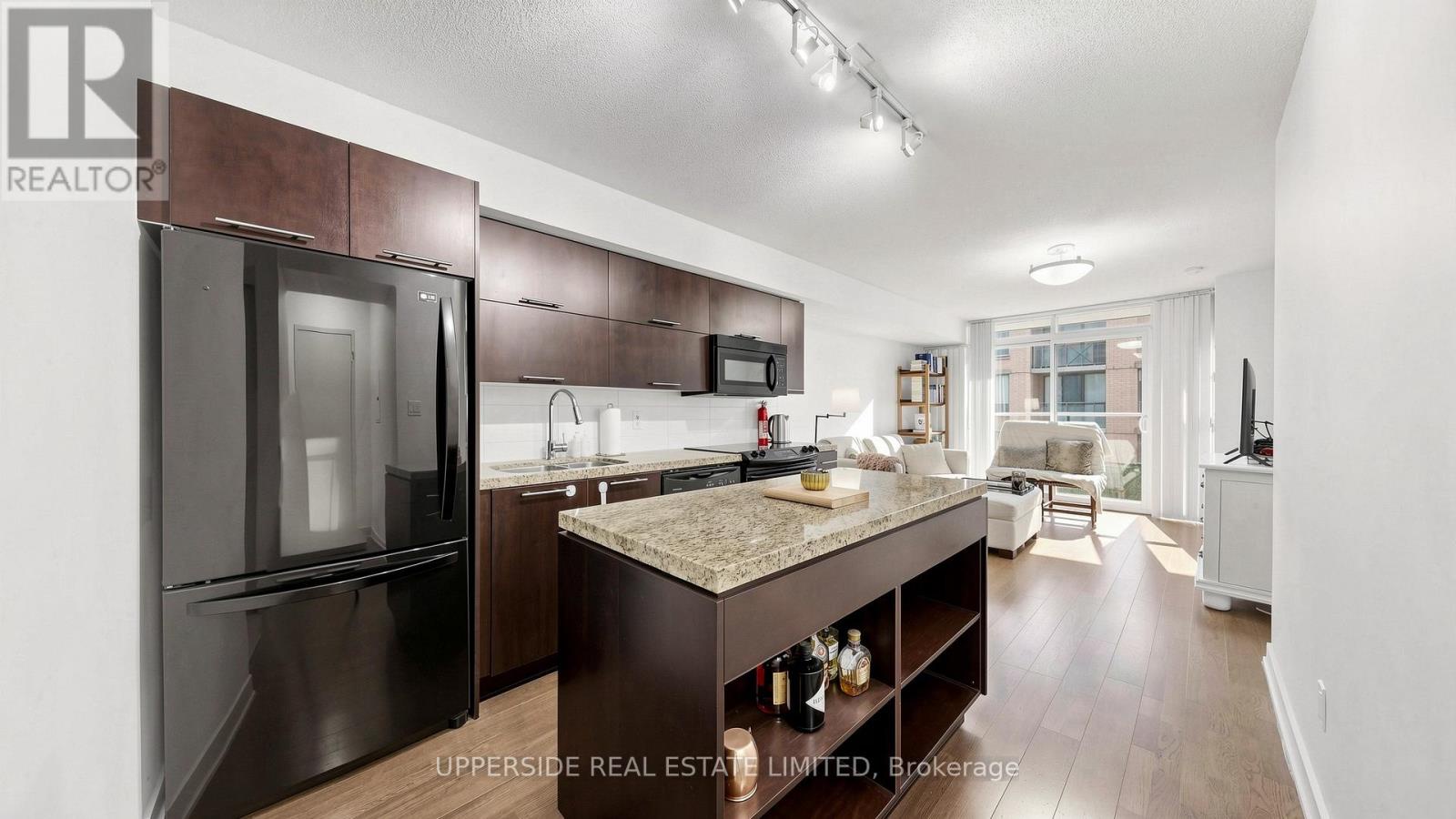 607 - 126 Simcoe Street, Toronto (waterfront Communities), Ontario
