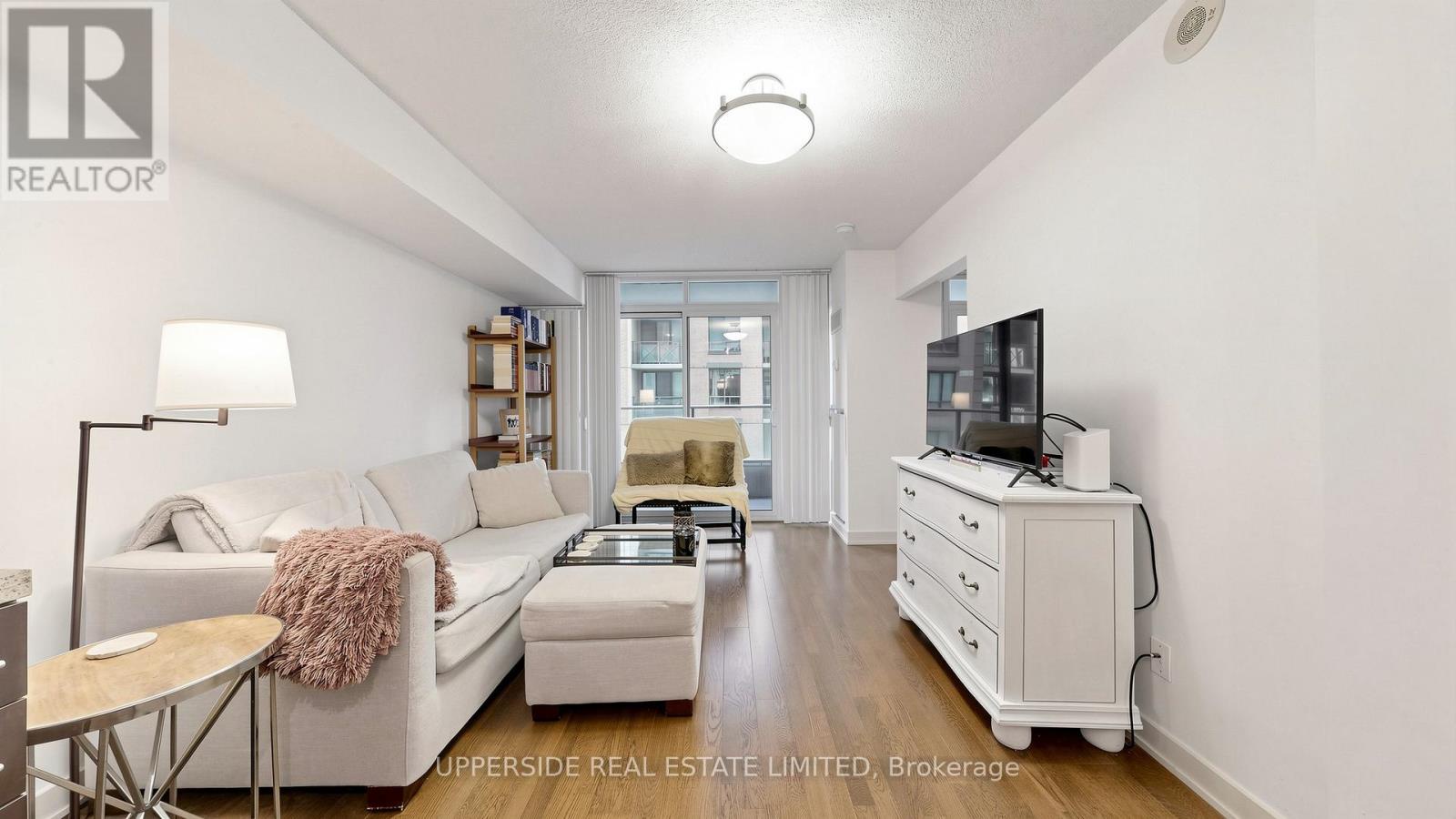 607 - 126 Simcoe Street, Toronto (waterfront Communities), Ontario