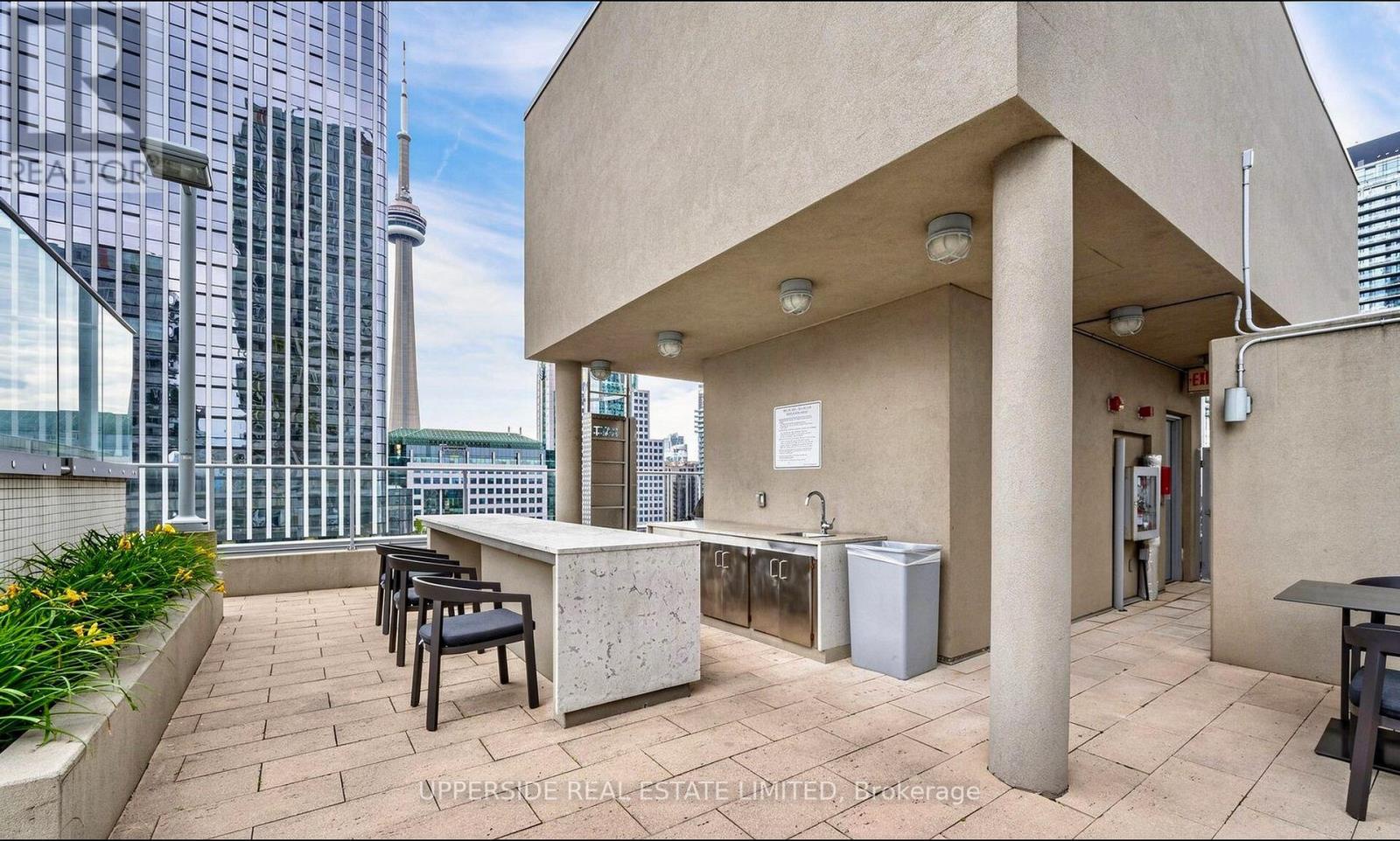 607 - 126 Simcoe Street, Toronto (waterfront Communities), Ontario