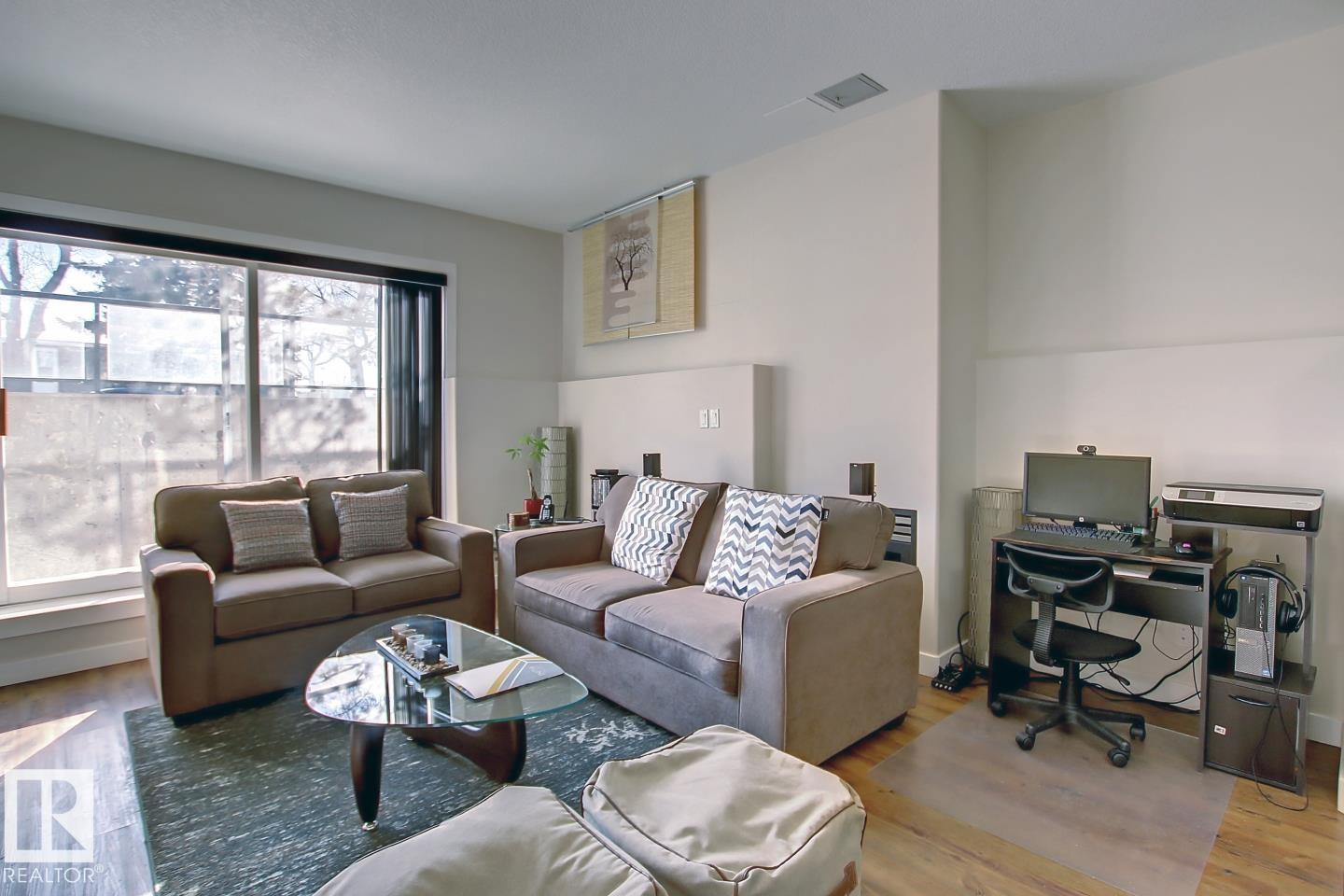 #102 10905 109 St Nw, Edmonton, Alberta