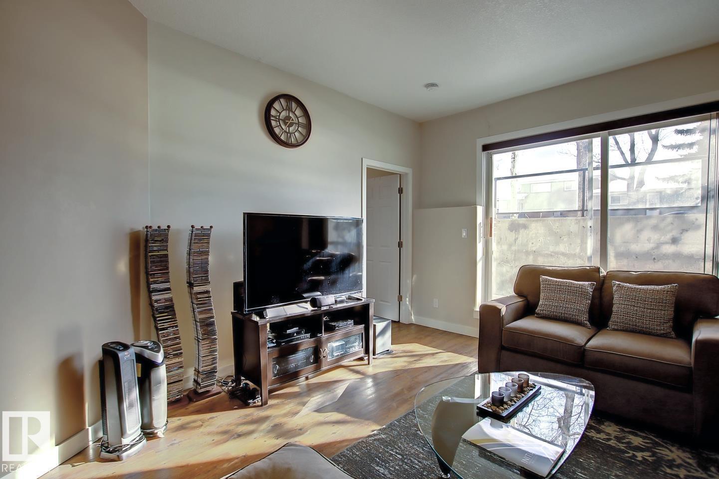 #102 10905 109 St Nw, Edmonton, Alberta