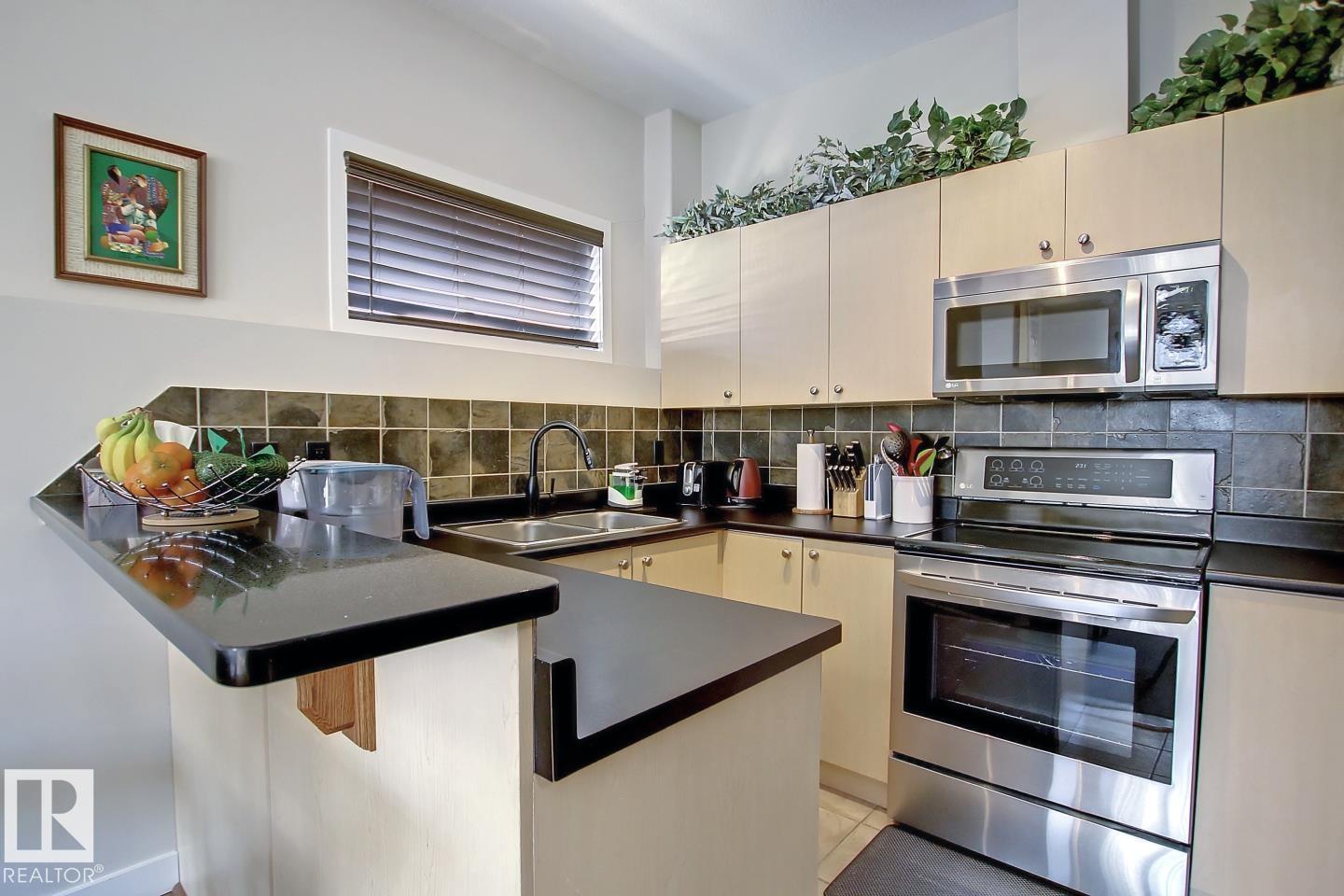 #102 10905 109 St Nw, Edmonton, Alberta