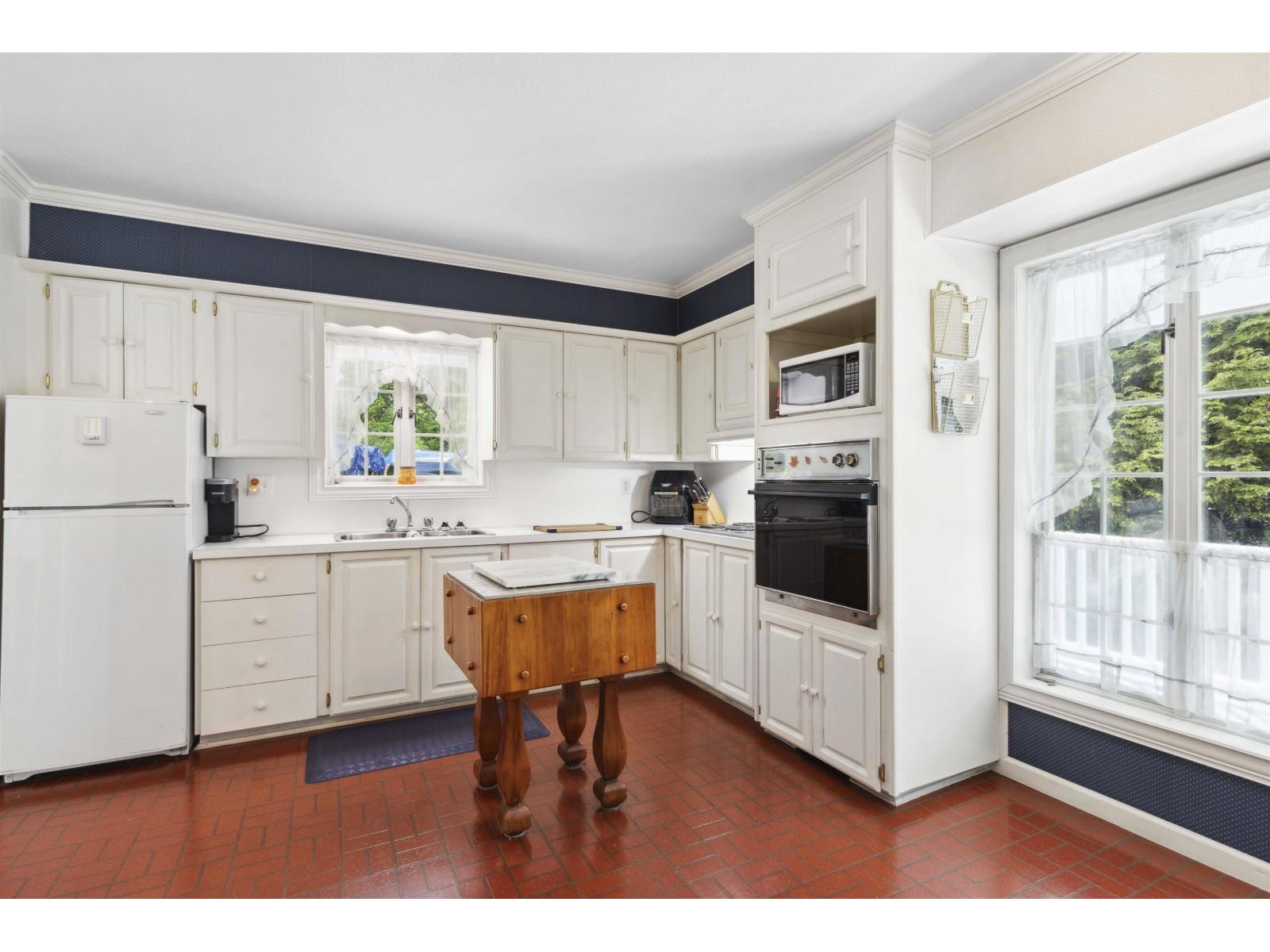 9526 Slater Street, Mission, British Columbia