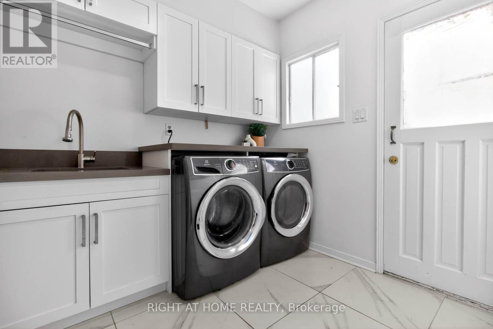 4629 Phoenix Park Crescent, Mississauga (central Erin Mills), Ontario