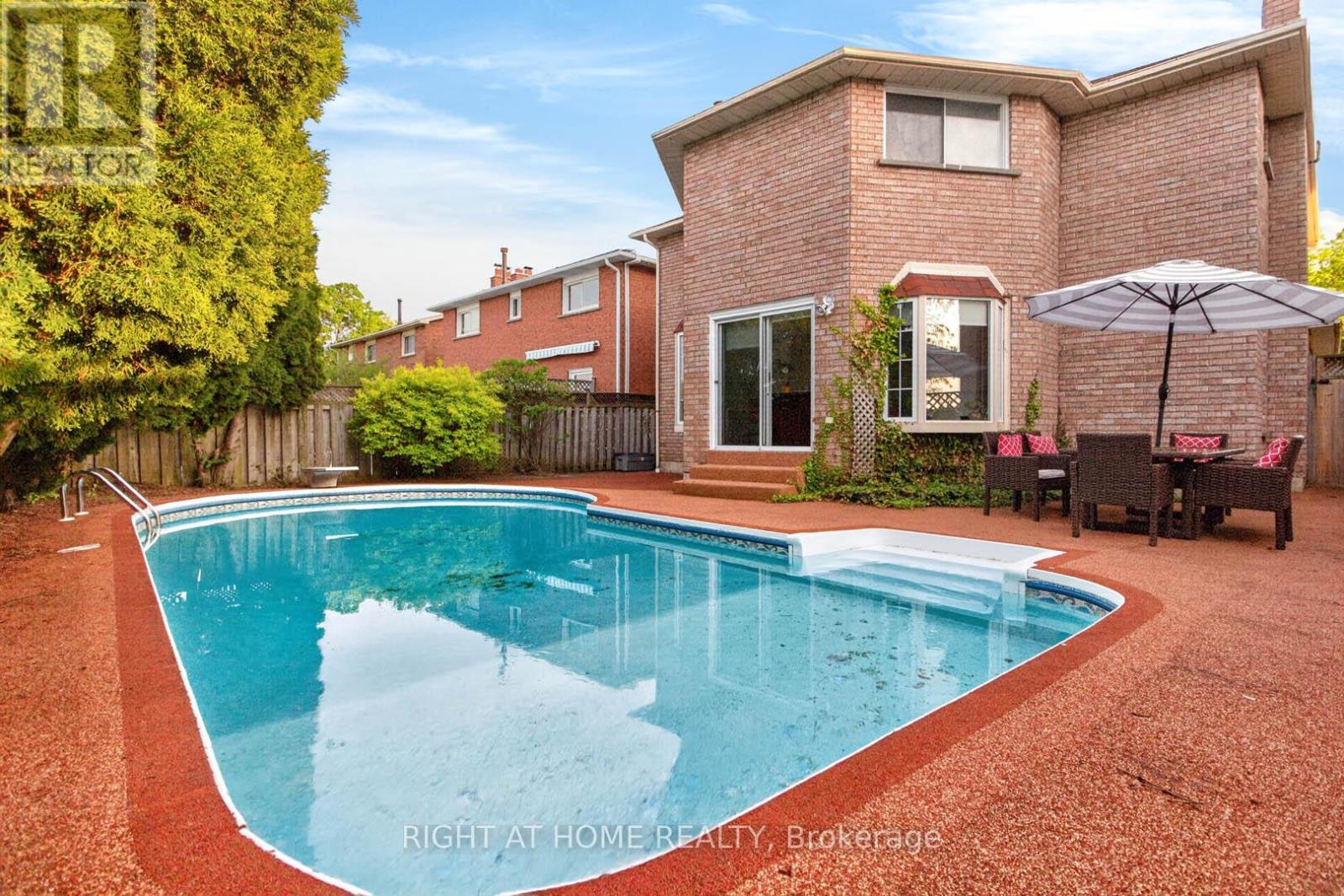 4629 Phoenix Park Crescent, Mississauga (central Erin Mills), Ontario