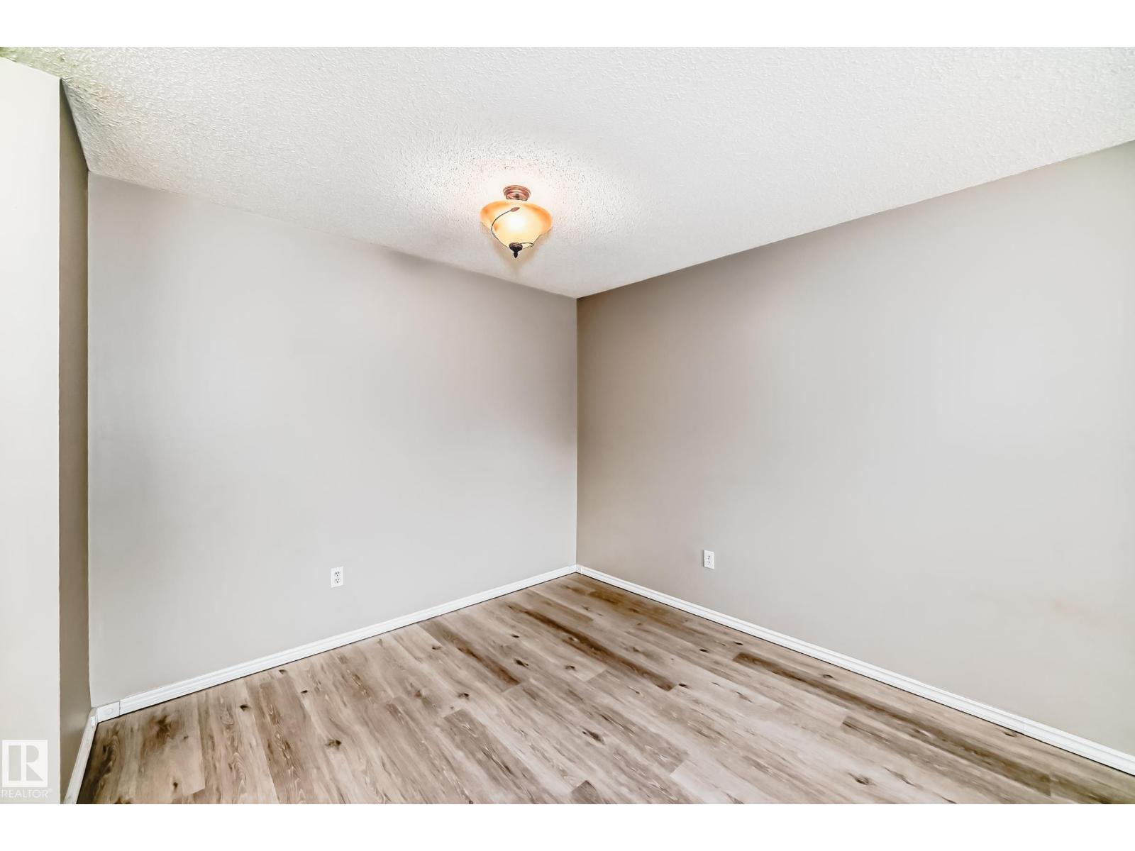 #204 2508 50 St Nw, Edmonton, Alberta