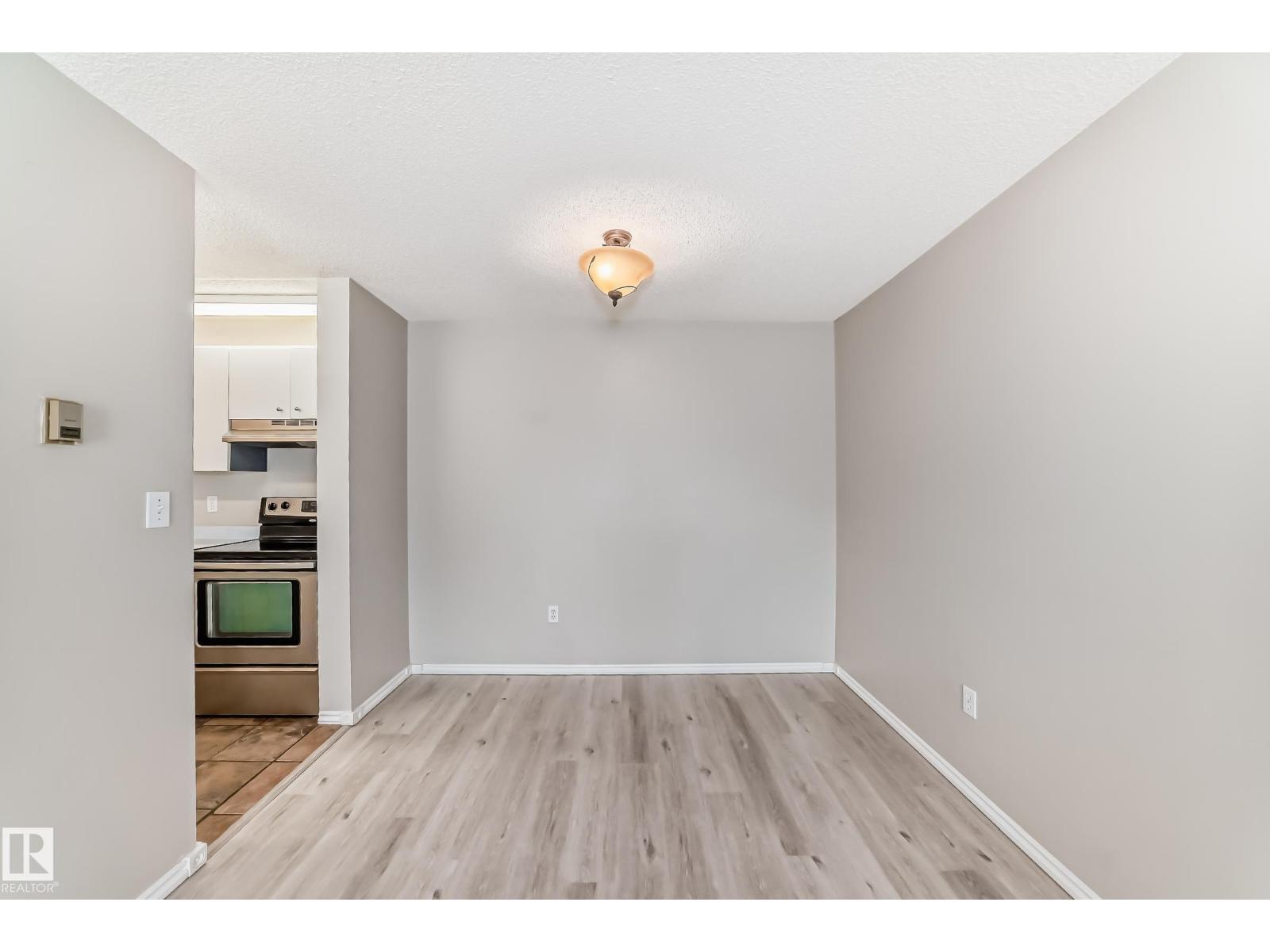 #204 2508 50 St Nw, Edmonton, Alberta