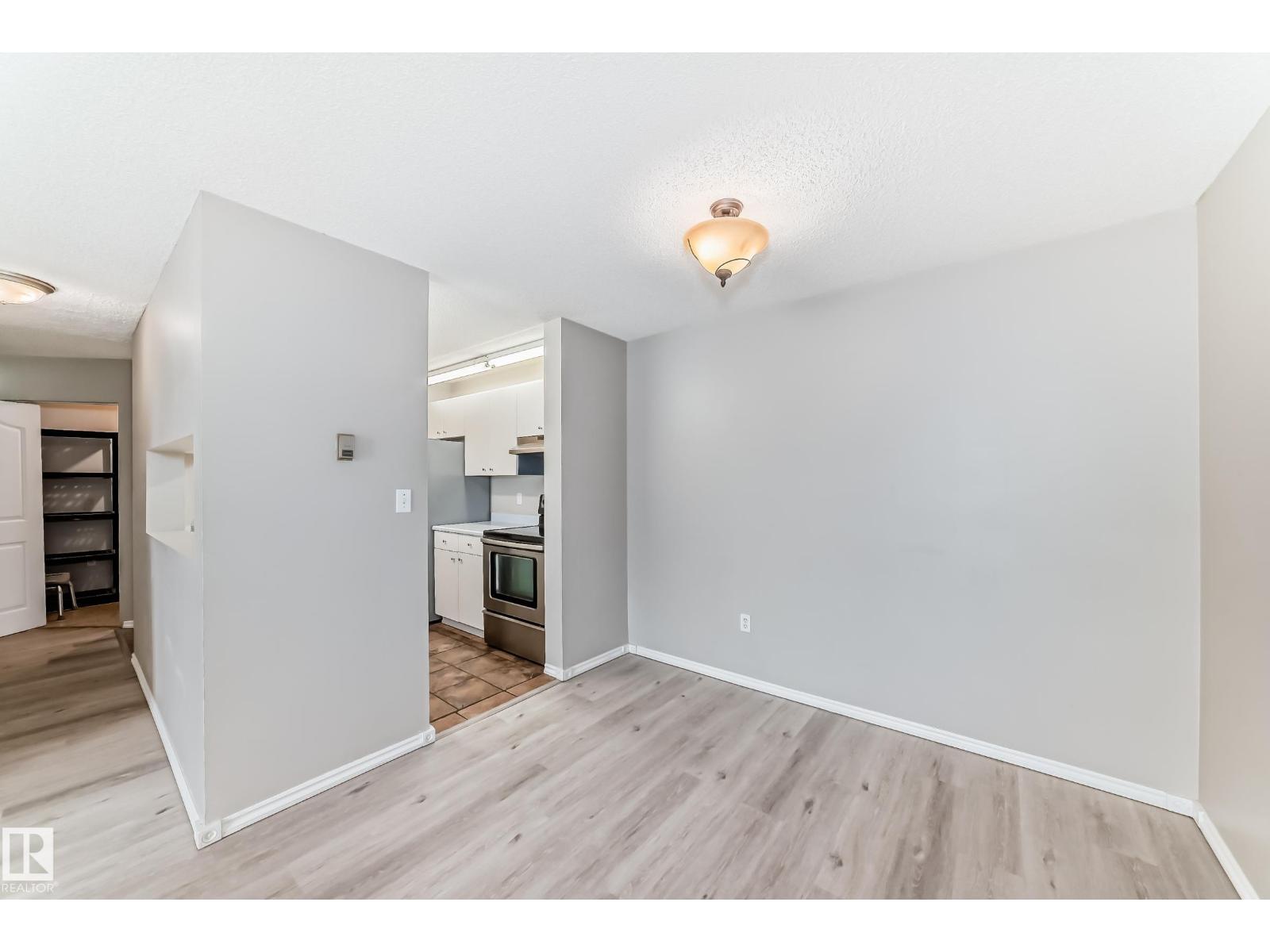 #204 2508 50 St Nw, Edmonton, Alberta