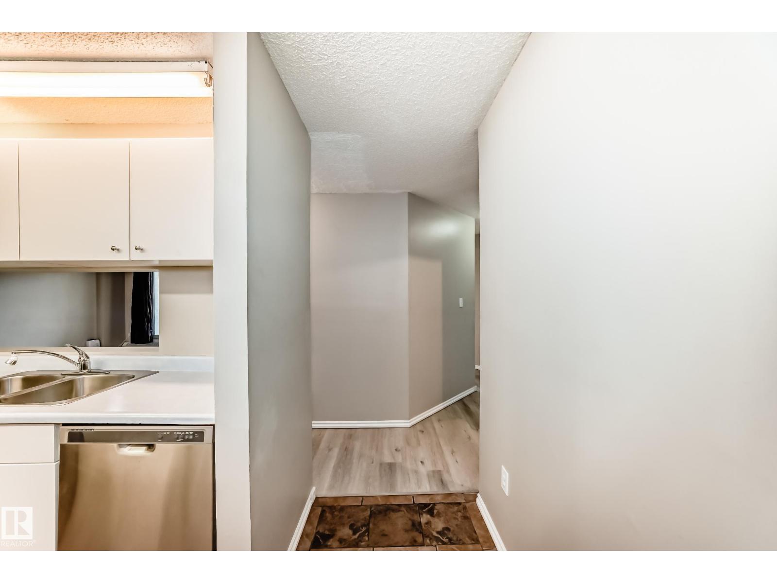 #204 2508 50 St Nw, Edmonton, Alberta