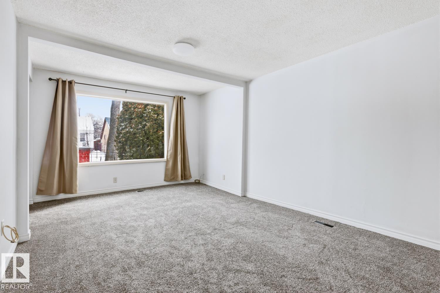 12134 96 St Nw, Edmonton, Alberta