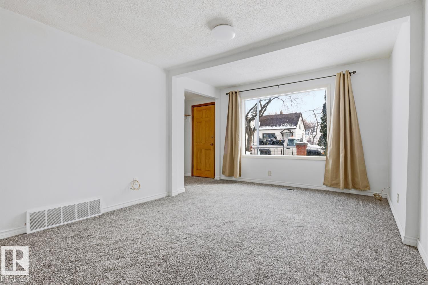 12134 96 St Nw, Edmonton, Alberta