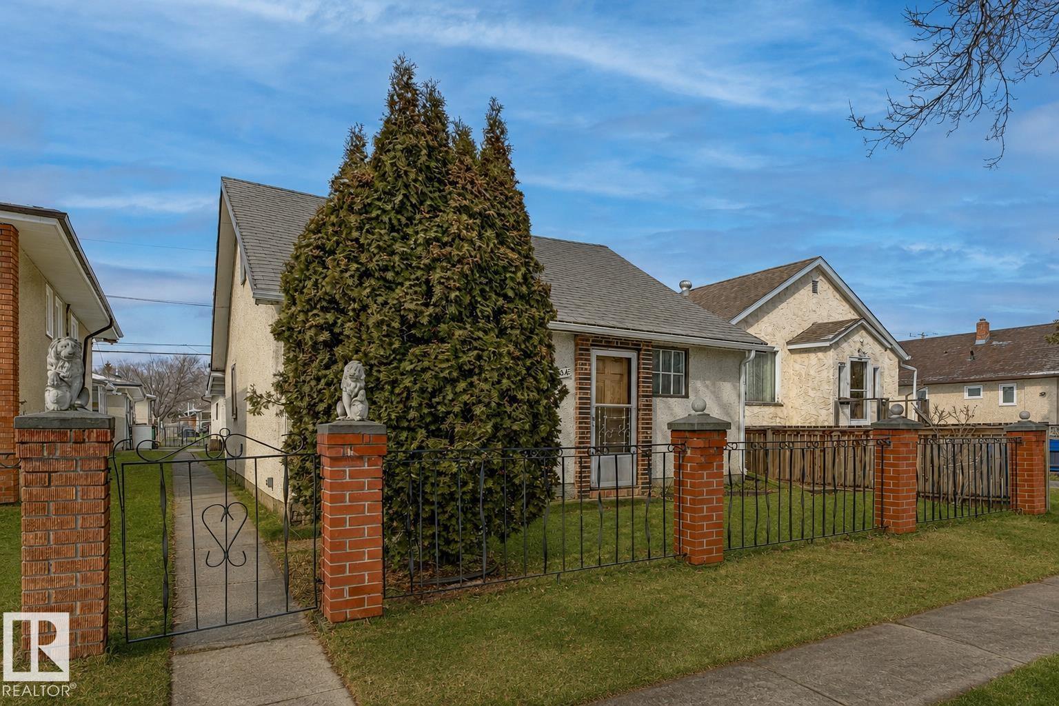 12134 96 St Nw, Edmonton, Alberta