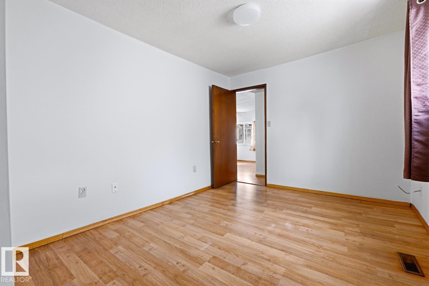 12134 96 St Nw, Edmonton, Alberta