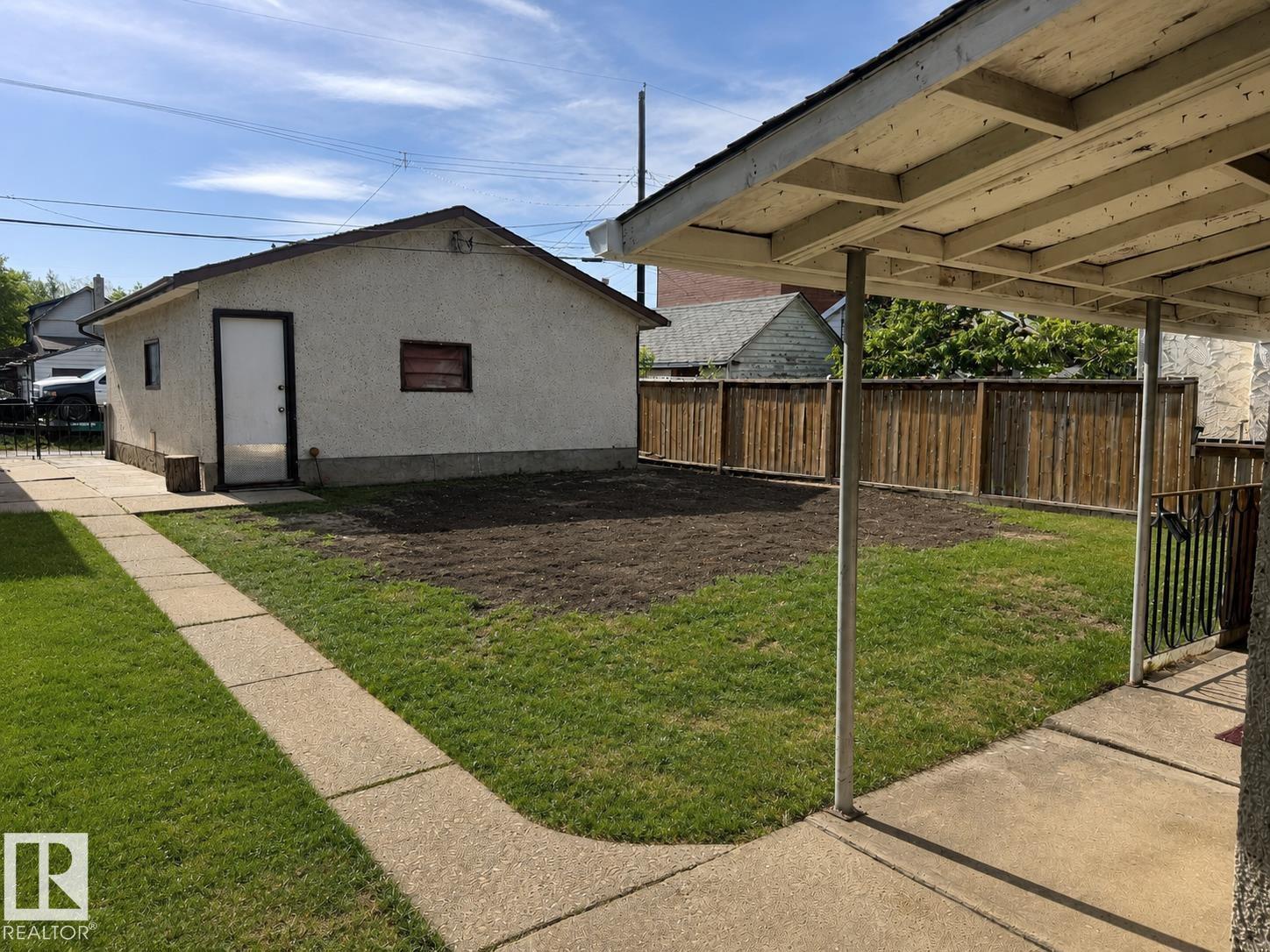 12134 96 St Nw, Edmonton, Alberta