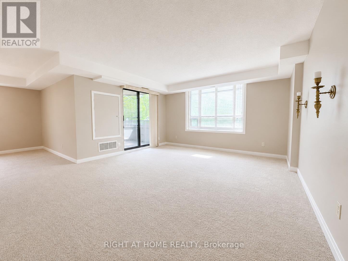 104 - 6 Village Green Boulevard, Hamilton (stoney Creek), Ontario
