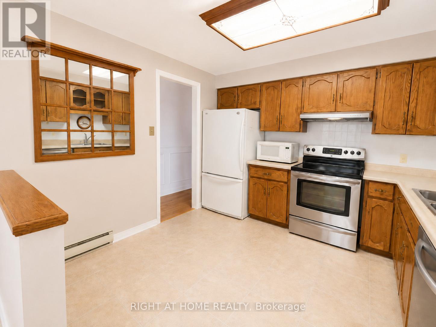 104 - 6 Village Green Boulevard, Hamilton (stoney Creek), Ontario