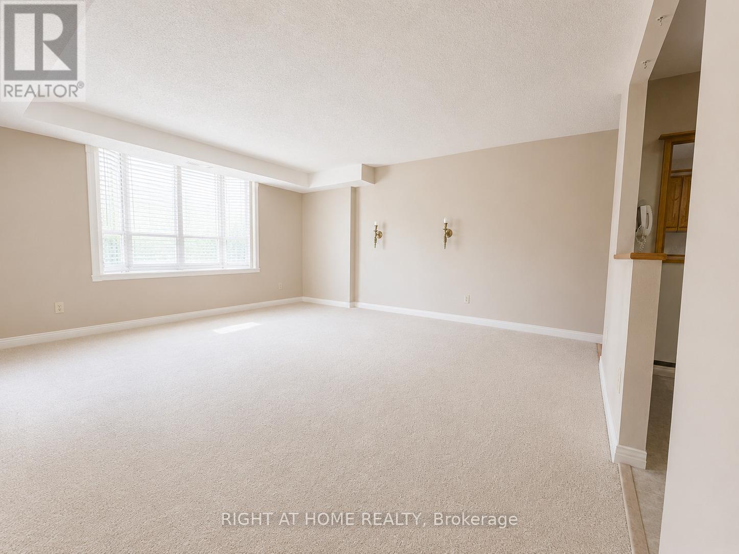 104 - 6 Village Green Boulevard, Hamilton (stoney Creek), Ontario