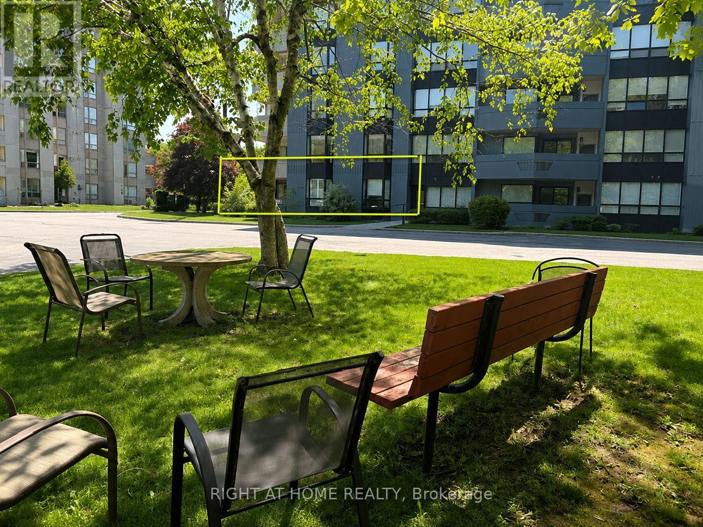 104 - 6 Village Green Boulevard, Hamilton (stoney Creek), Ontario