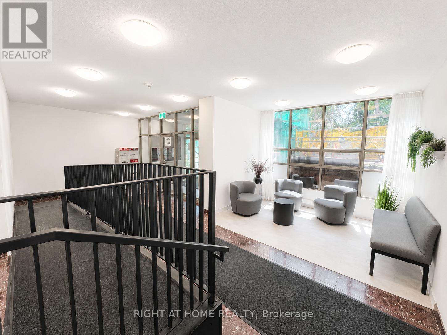 104 - 6 Village Green Boulevard, Hamilton (stoney Creek), Ontario
