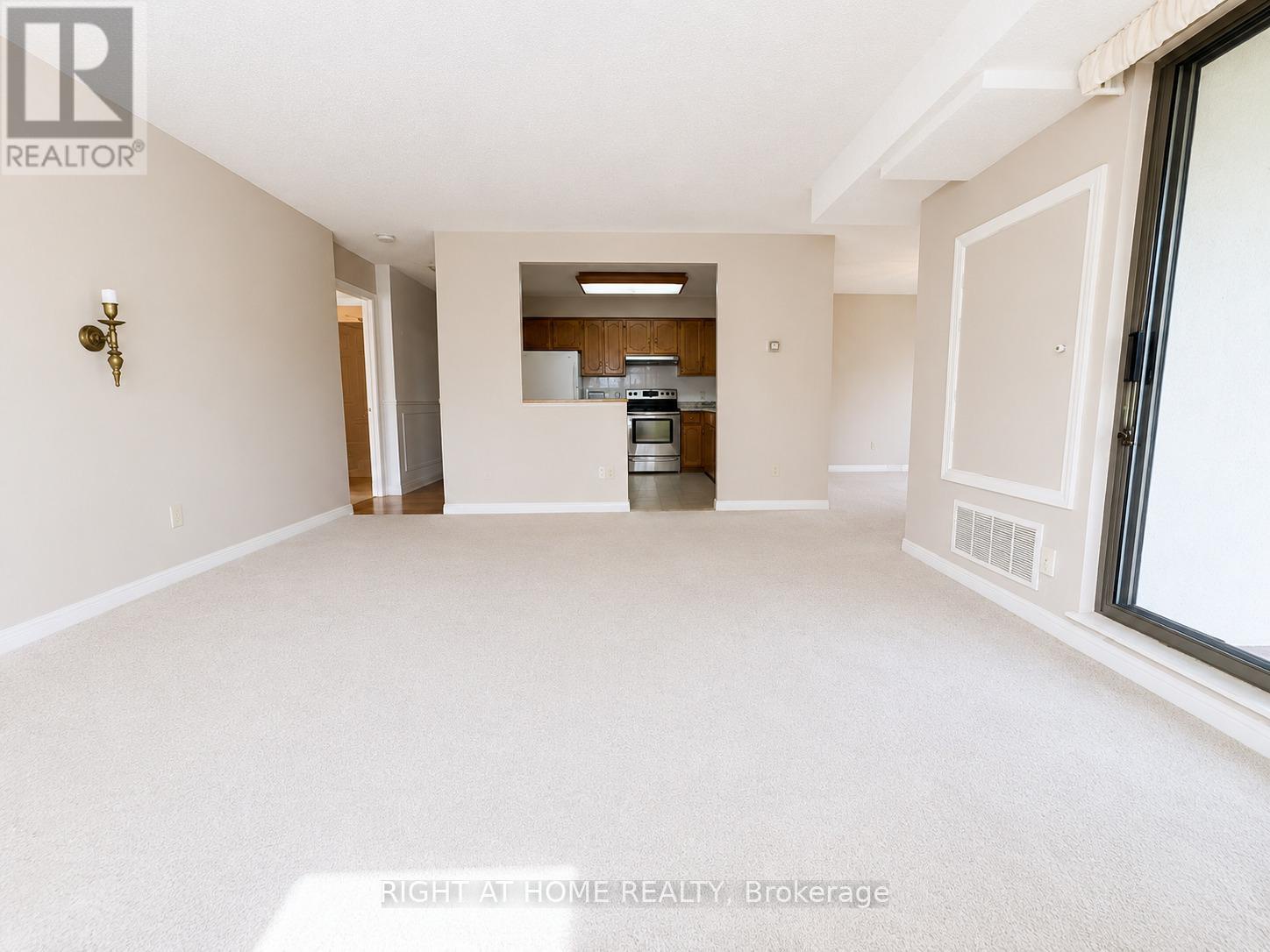 104 - 6 Village Green Boulevard, Hamilton (stoney Creek), Ontario