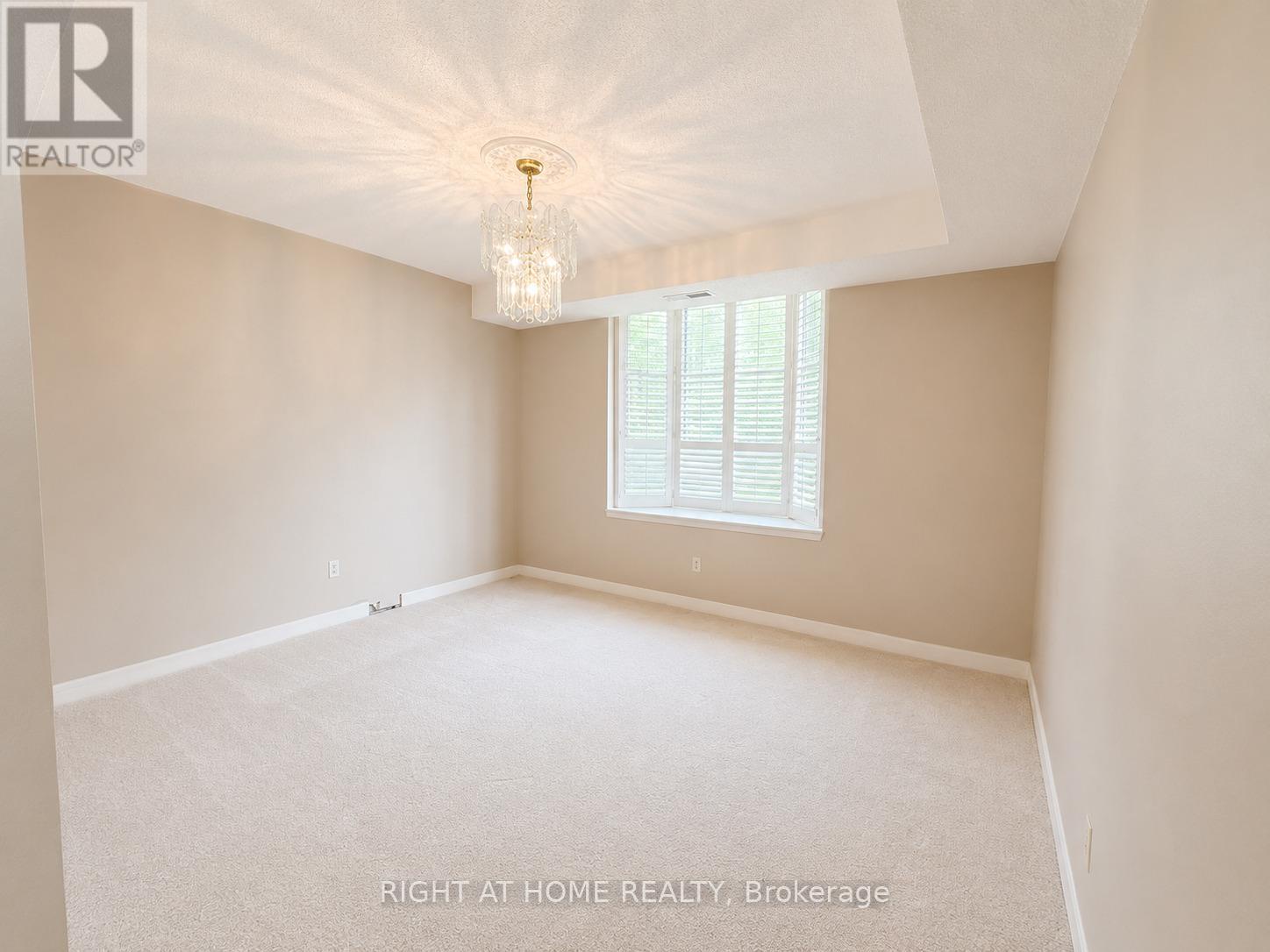 104 - 6 Village Green Boulevard, Hamilton (stoney Creek), Ontario