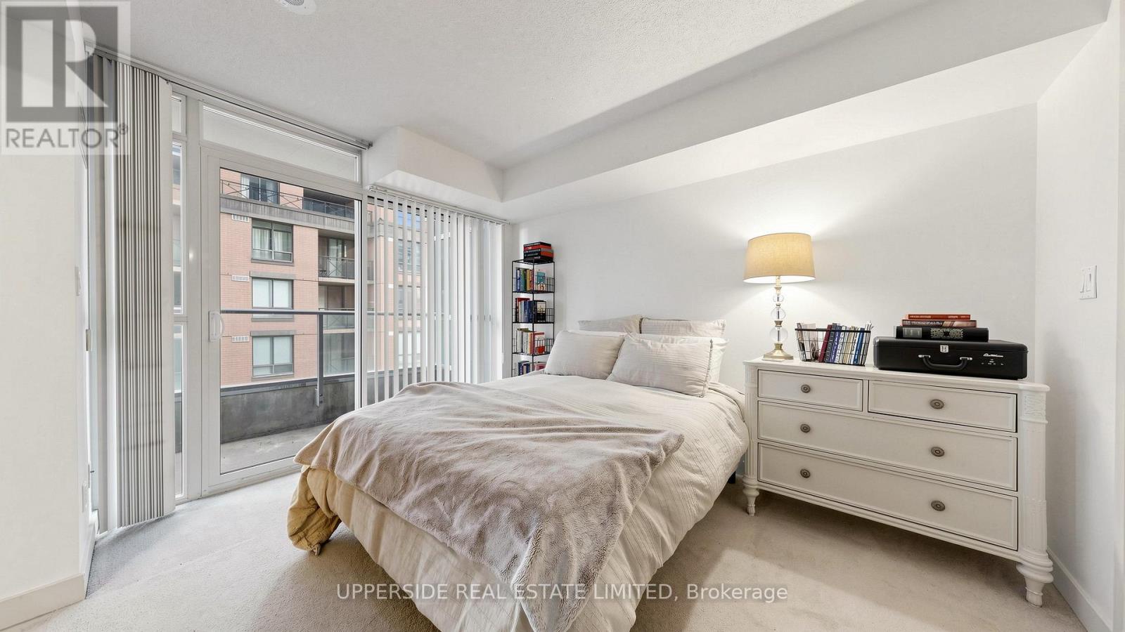607 - 126 Simcoe Street, Toronto (waterfront Communities), Ontario