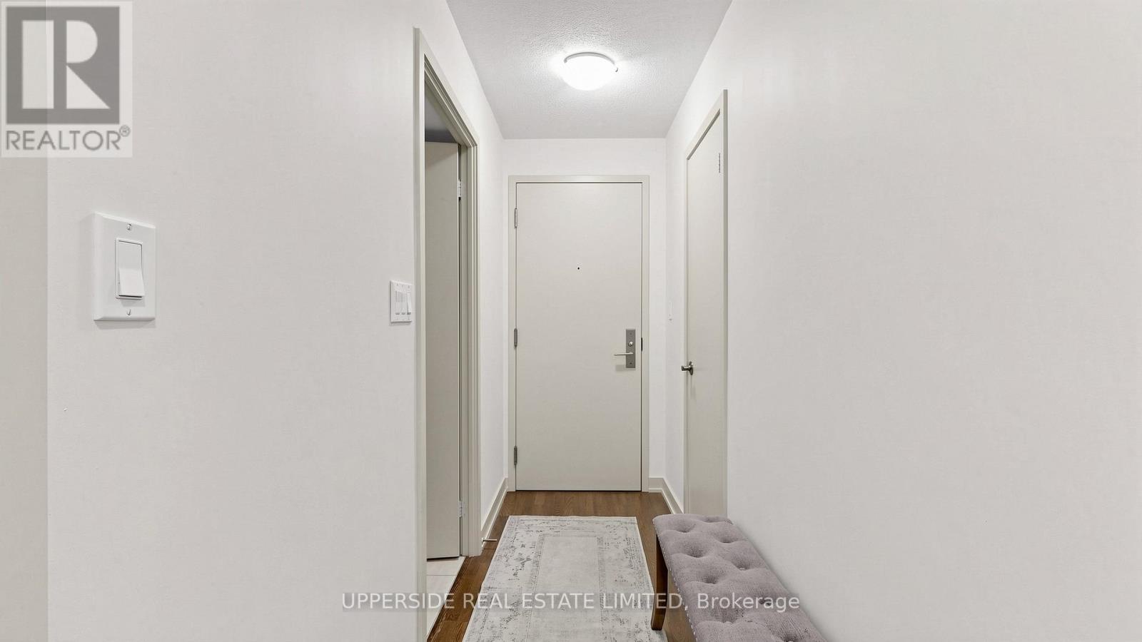 607 - 126 Simcoe Street, Toronto (waterfront Communities), Ontario