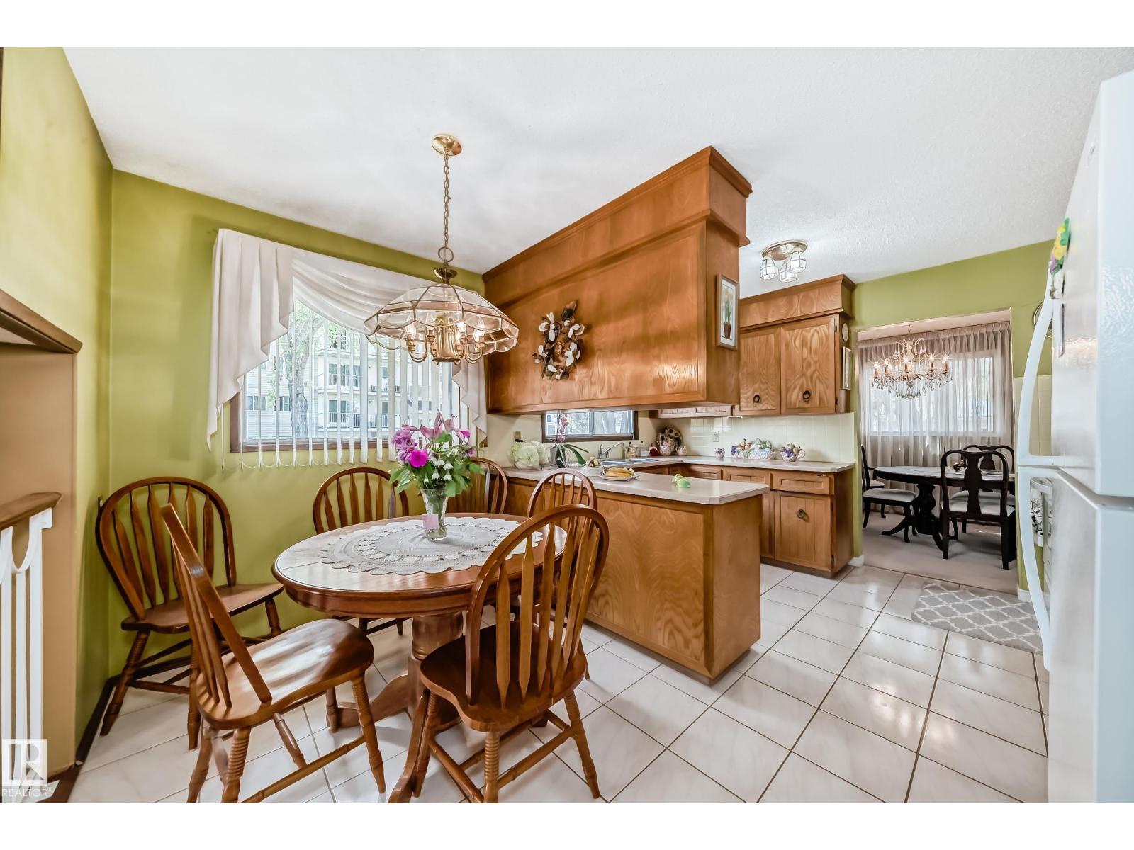 17707 84 Av Nw, Edmonton, Alberta