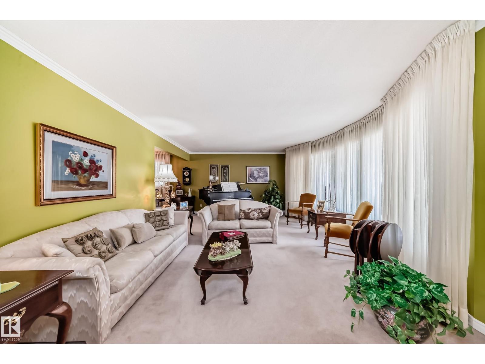 17707 84 Av Nw, Edmonton, Alberta