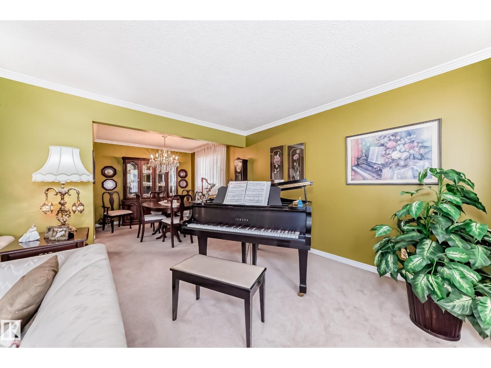 17707 84 Av Nw, Edmonton, Alberta