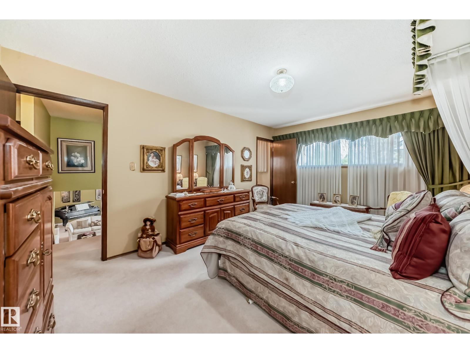 17707 84 Av Nw, Edmonton, Alberta
