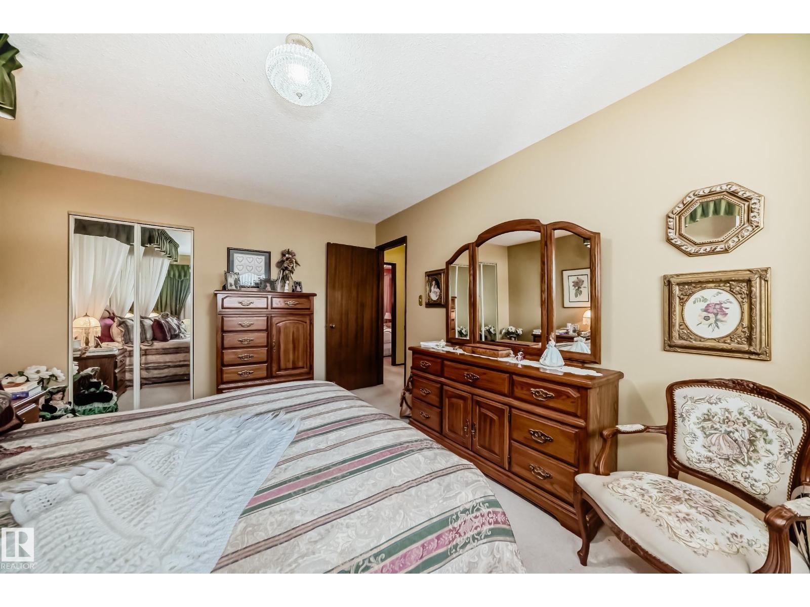 17707 84 Av Nw, Edmonton, Alberta