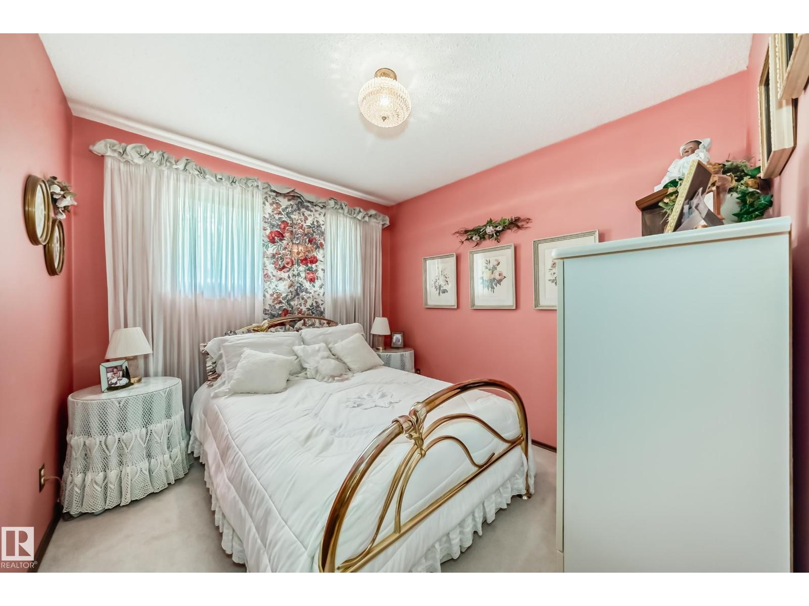 17707 84 Av Nw, Edmonton, Alberta