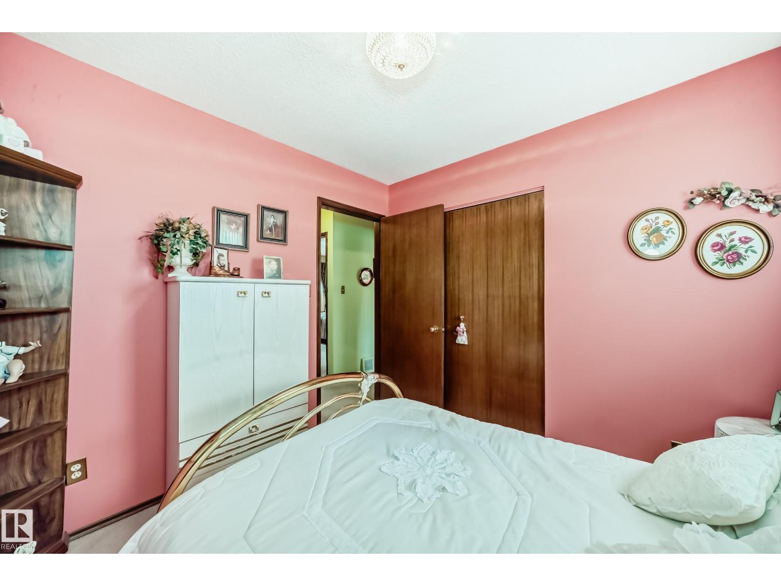 17707 84 Av Nw, Edmonton, Alberta