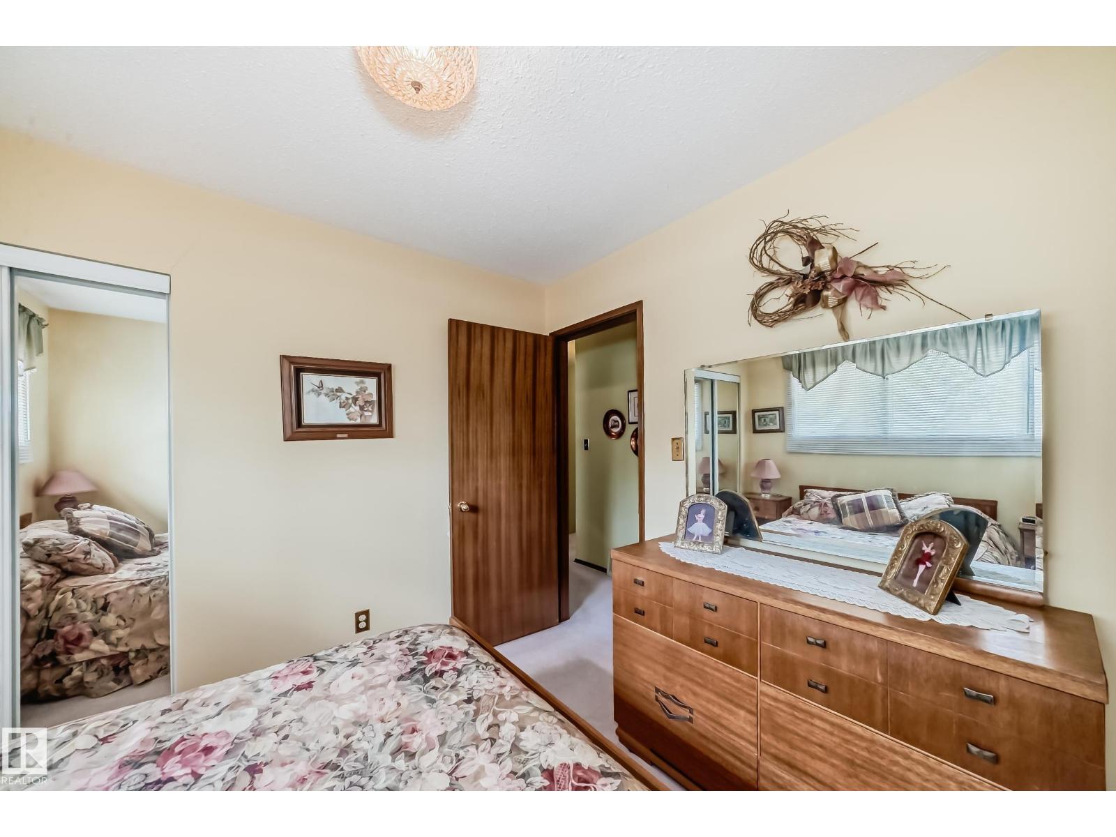 17707 84 Av Nw, Edmonton, Alberta