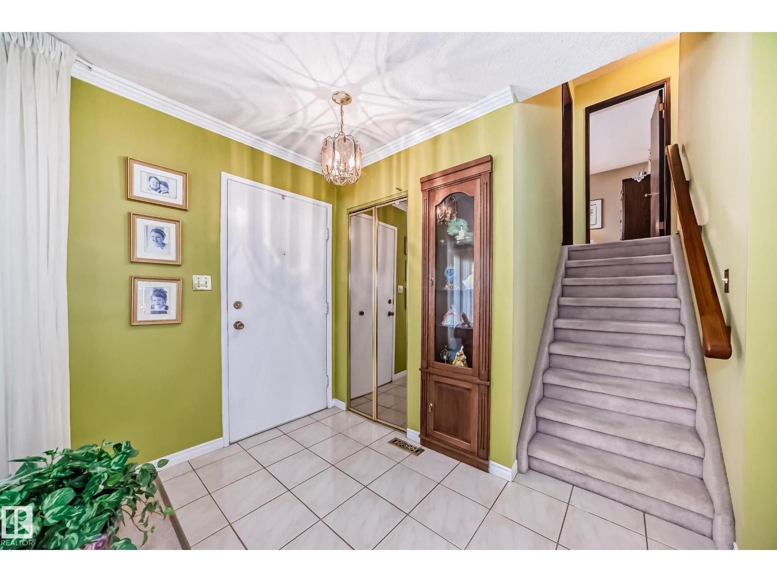 17707 84 Av Nw, Edmonton, Alberta