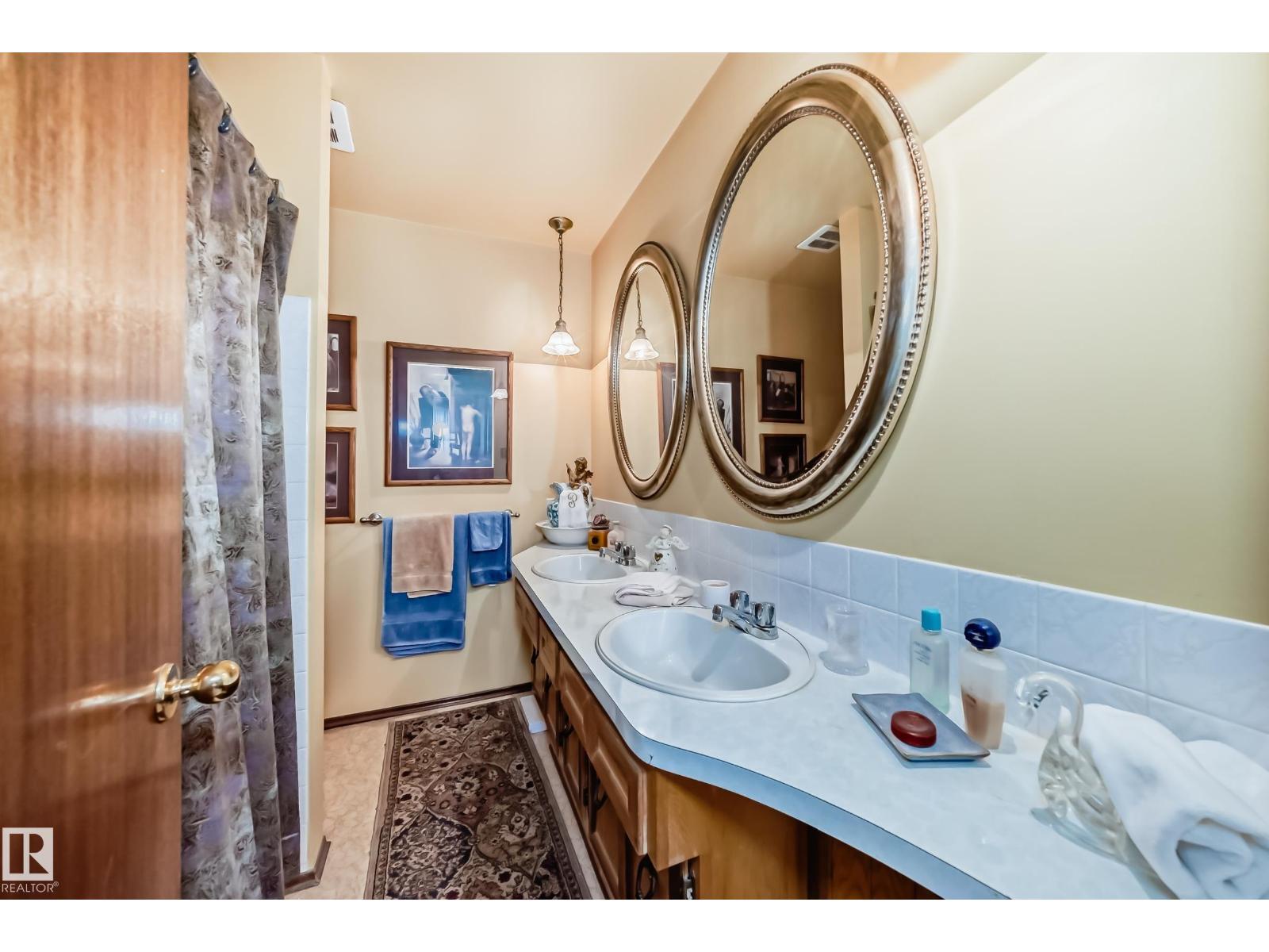 17707 84 Av Nw, Edmonton, Alberta