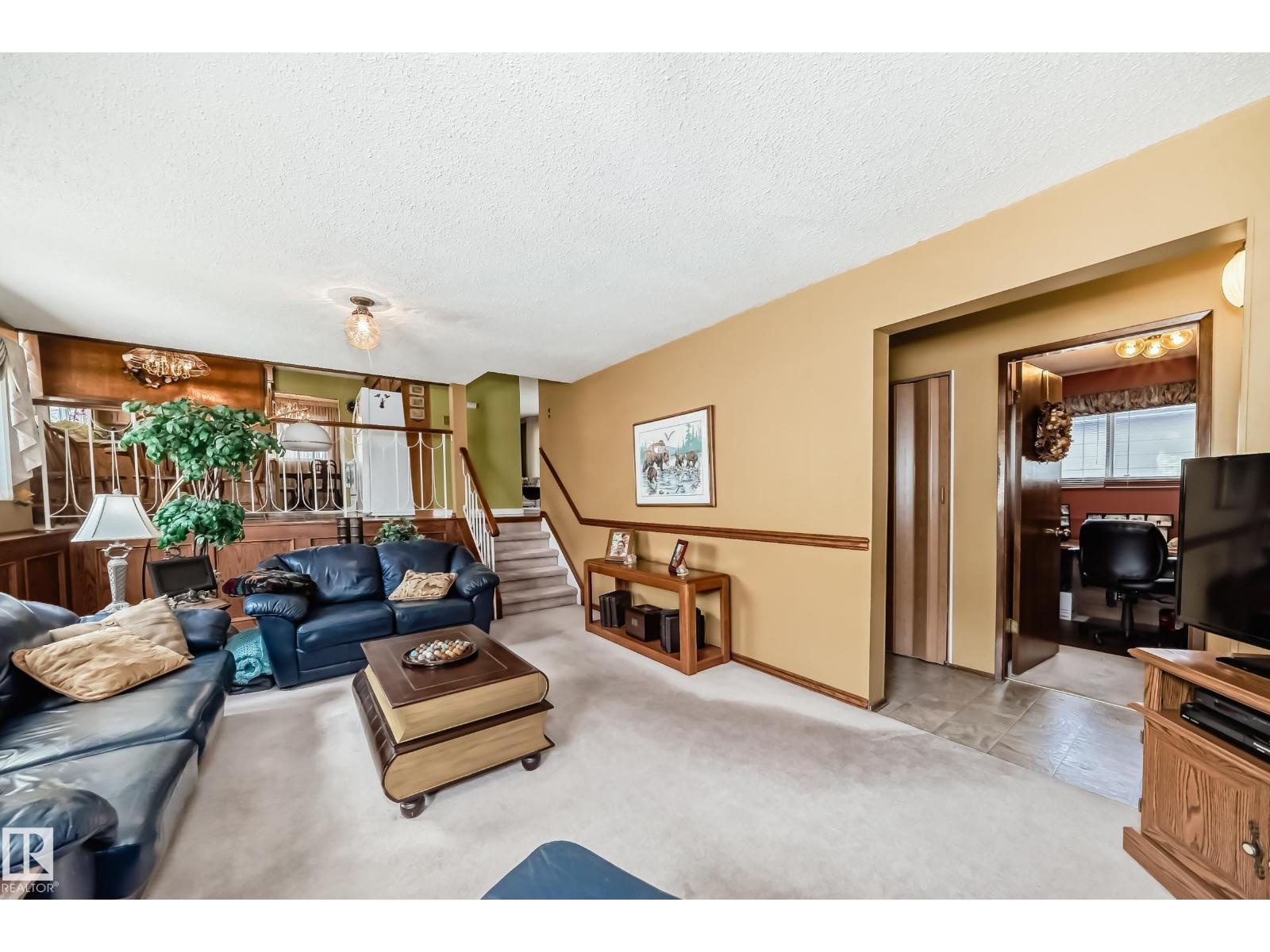 17707 84 Av Nw, Edmonton, Alberta