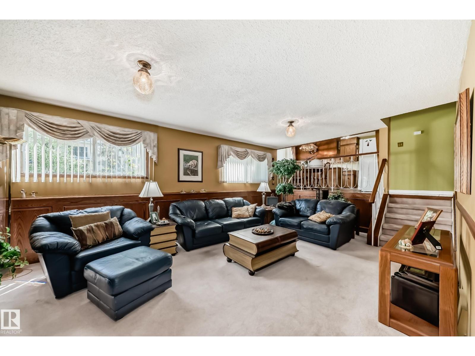 17707 84 Av Nw, Edmonton, Alberta