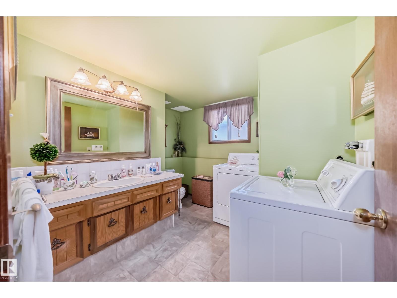 17707 84 Av Nw, Edmonton, Alberta