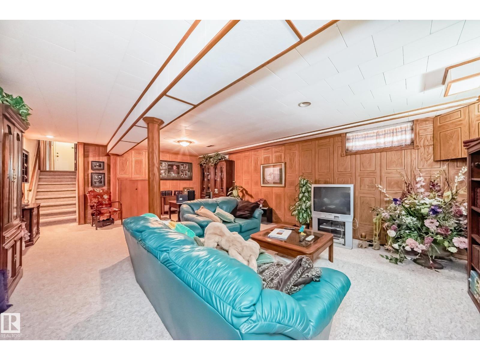 17707 84 Av Nw, Edmonton, Alberta