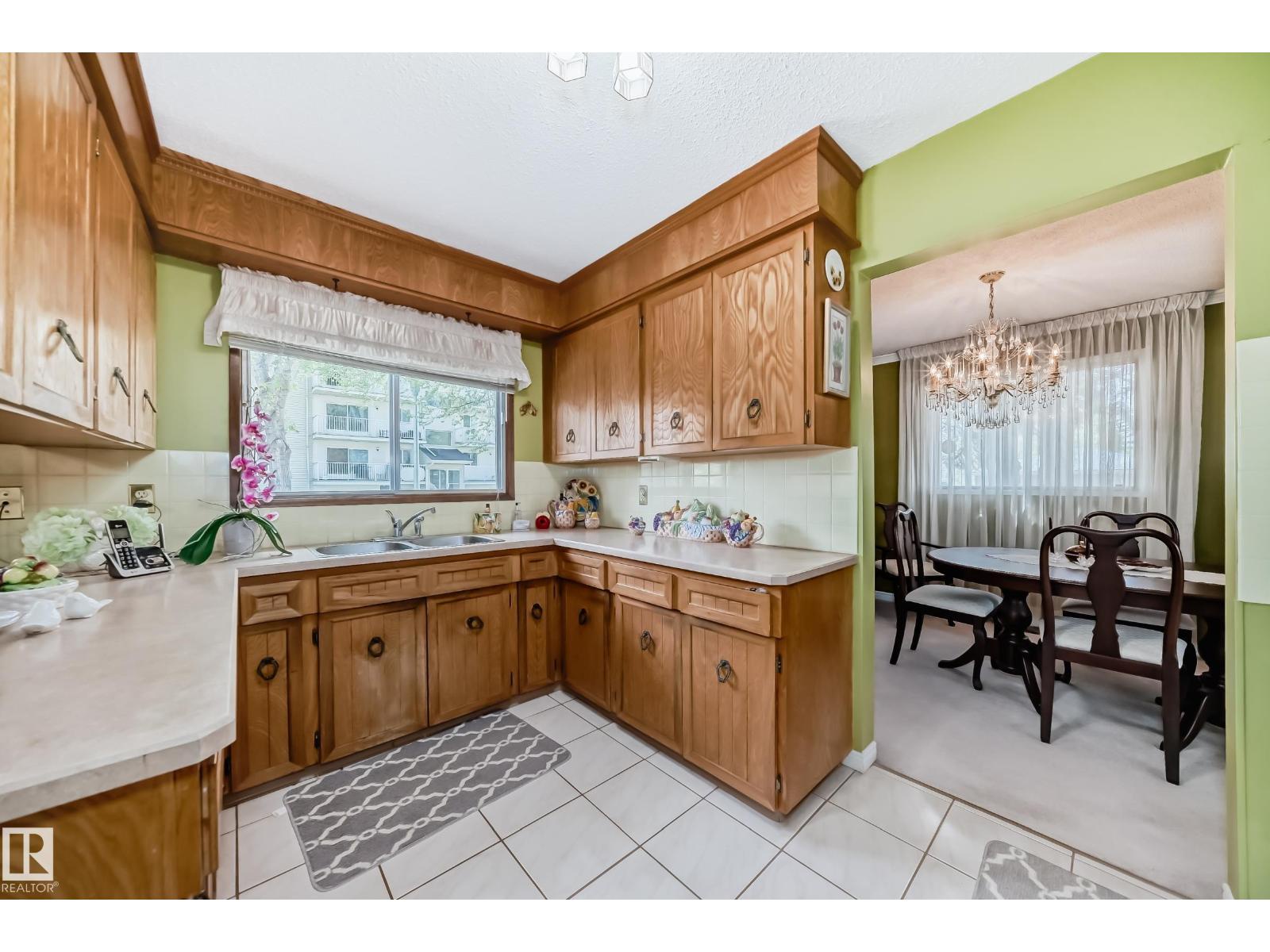 17707 84 Av Nw, Edmonton, Alberta