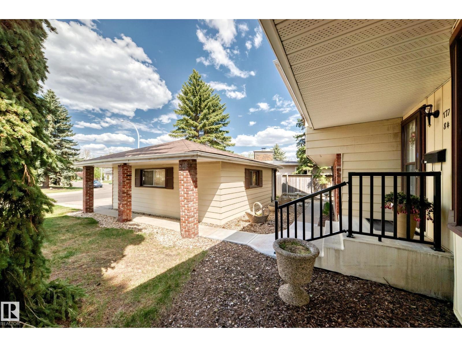 17707 84 Av Nw, Edmonton, Alberta