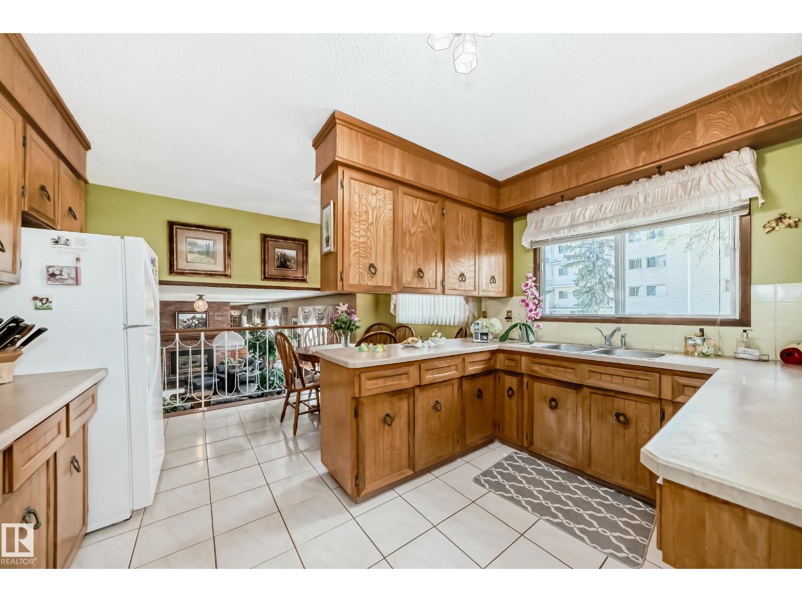 17707 84 Av Nw, Edmonton, Alberta