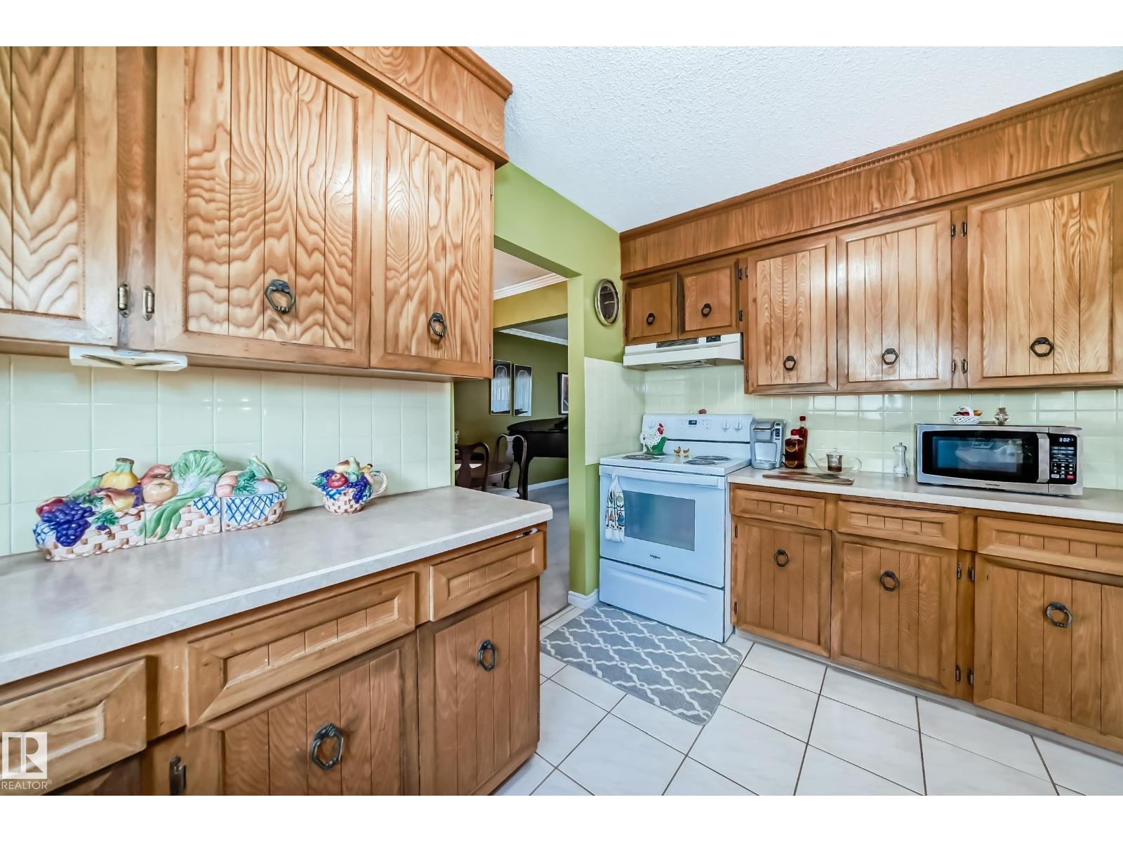 17707 84 Av Nw, Edmonton, Alberta