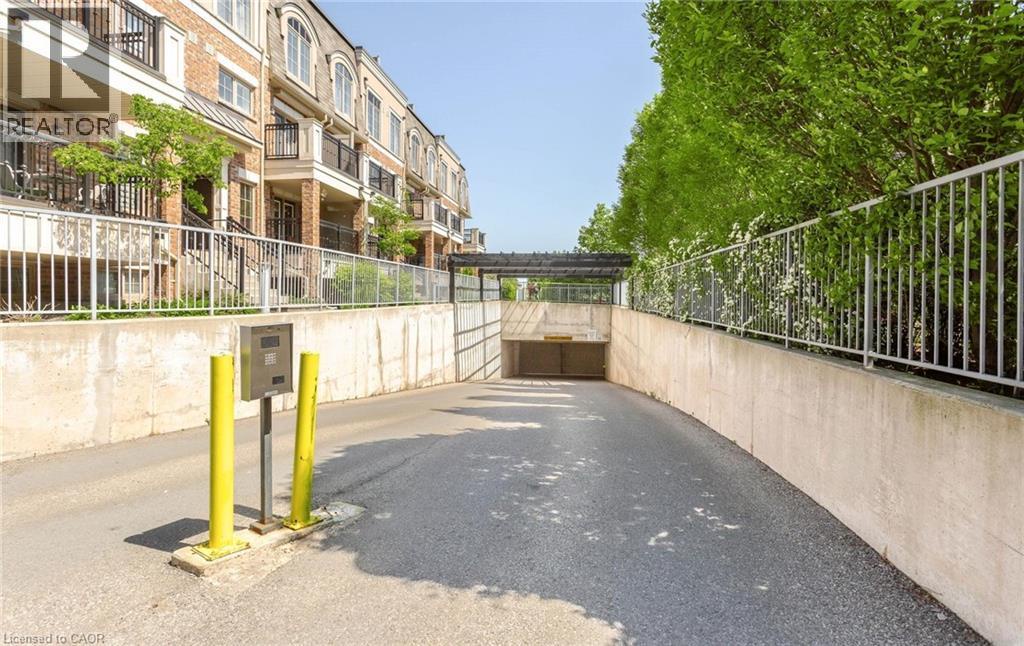 2441 Greenwich Drive Unit# 1, Oakville, Ontario