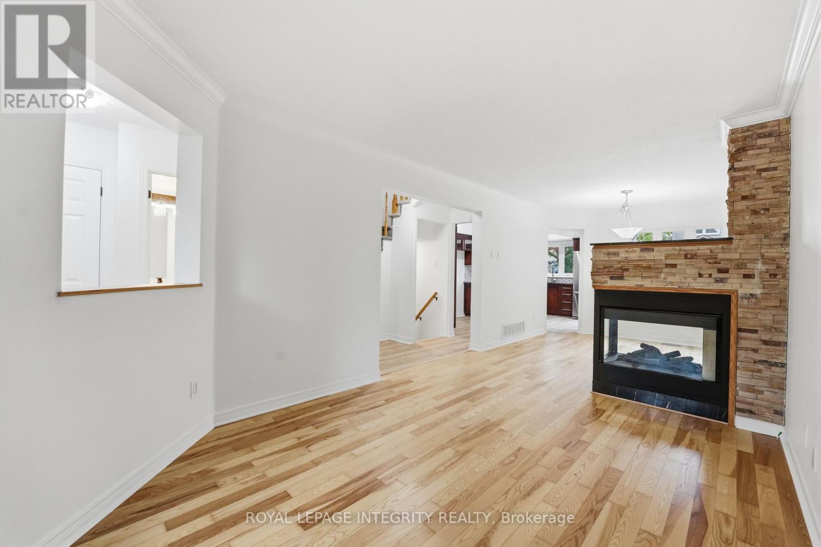 76 Hunterswood Crescent, Ottawa, Ontario