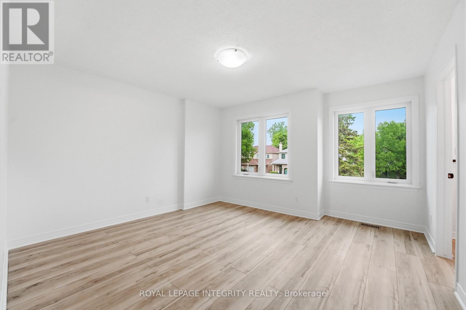 76 Hunterswood Crescent, Ottawa, Ontario